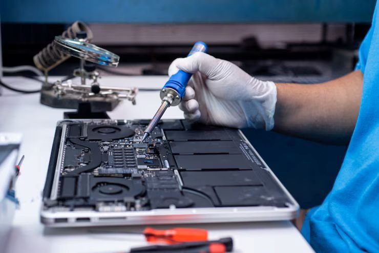 Laptop repair — screen, keyboard and battery replacement in Kampala